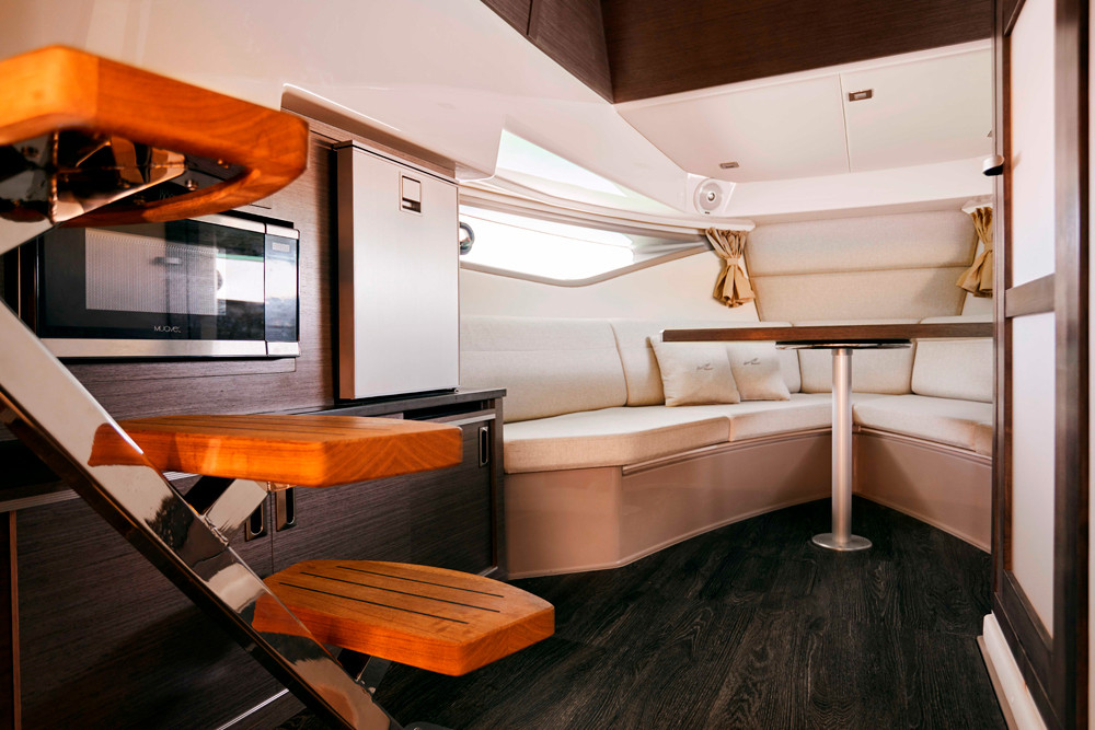 Sea Ray 320 photo 3