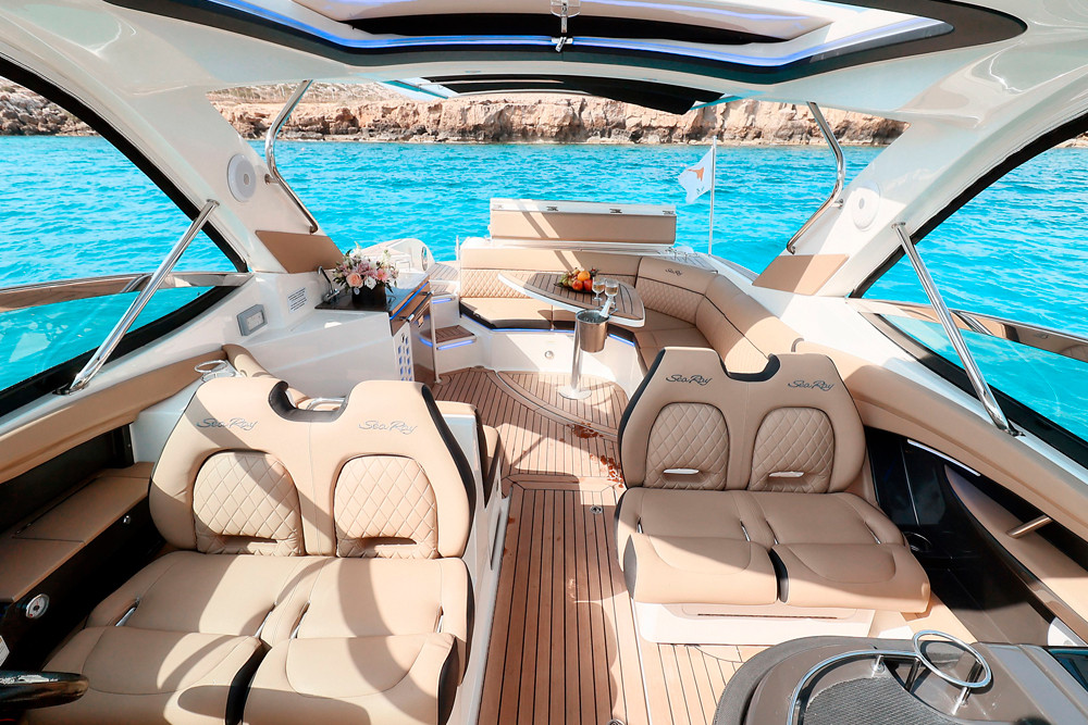 Sea Ray 350 SLX photo 2